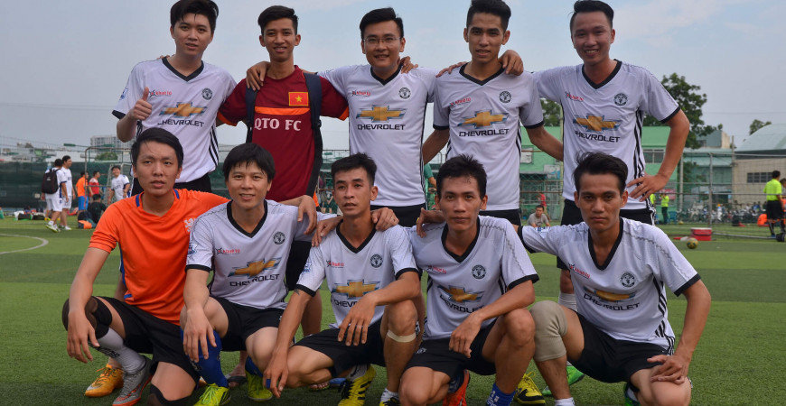 HCA Football Cup 2016: Khuê Tú thắng đậm, nhất vòng bảng, gặp UNIT ở bán kết