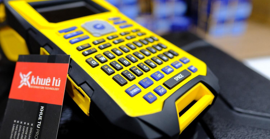 Trên tay nhanh Brady BMP61: Máy in nhãn cầm tay đánh dấu cáp chuẩn công nghiệp